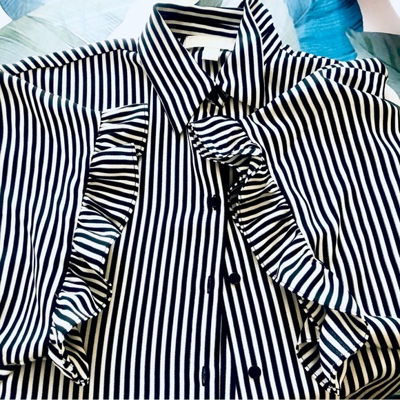 Michael Kors Unique Design Blouse Black And White Striped - Picture 2 of 3